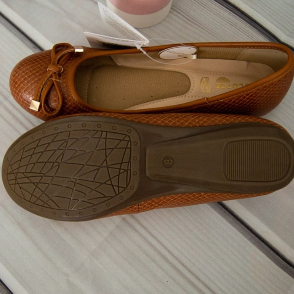 (last one )Gold Toe Camel Flat Dress Shoes - Picture 7 of 8
